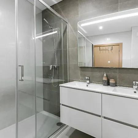 Zahra Place - Stylish Flat Apartment *